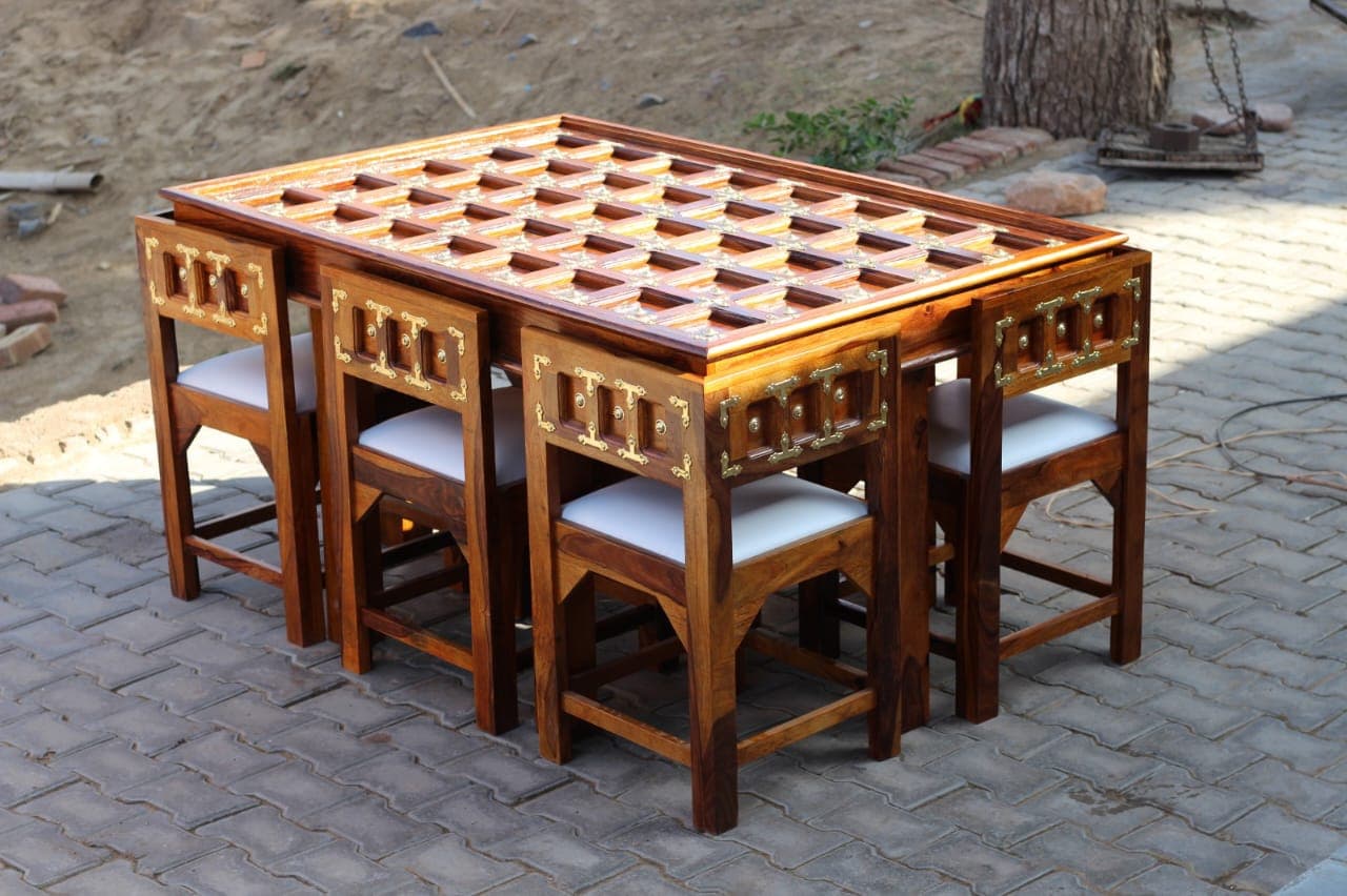 Jali 8-Seater